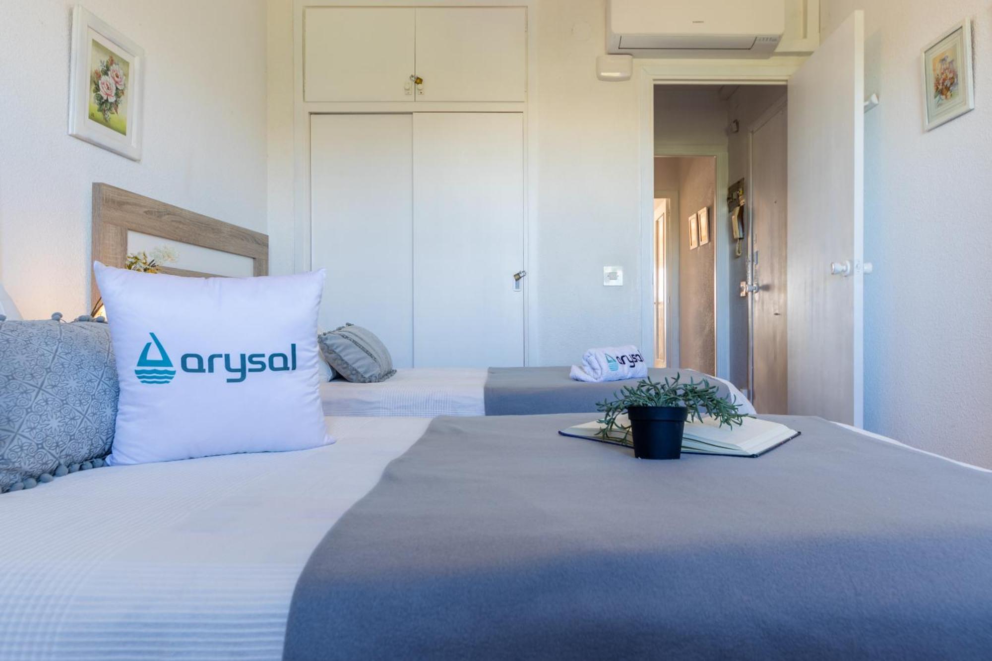 Apartamentos Atlas IV Salou Kültér fotó